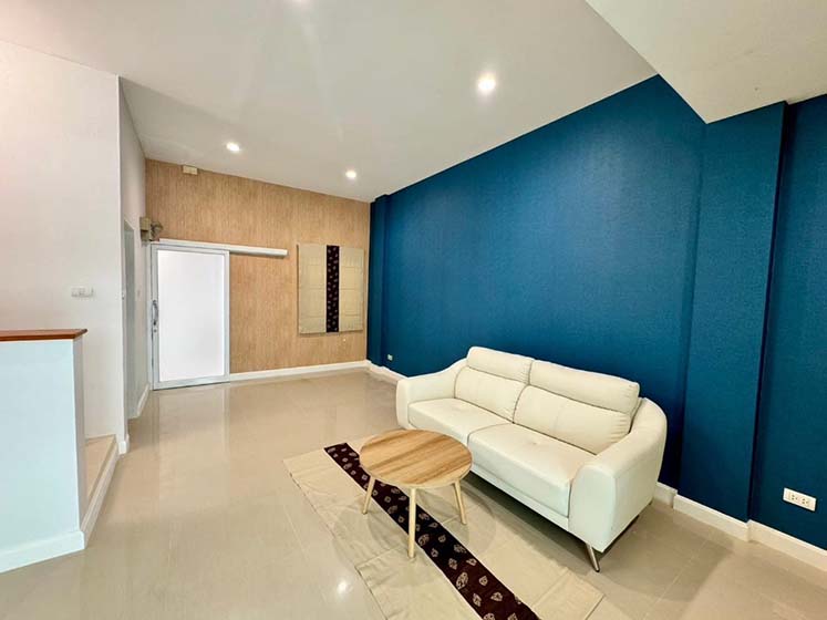 Townhouse in Rama 9 